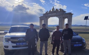 ЦАГДААГИЙН ХЭСЭГТ АЛБАНЫ УНААГ ХҮЛЭЭЛГЭН ӨГЛӨӨ
