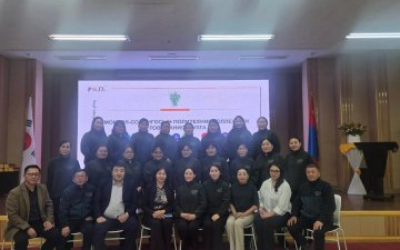 ГОВЬ-АЛТАЙ АЙМАГ ДАХЬ МЭРГЭЖЛИЙН БОЛОВСРОЛЫН СУРГУУЛИЙН БАГШ, АЖИЛТНУУДЫН ТӨЛӨӨЛӨЛ МОНГОЛ-СОЛОНГОСЫН ПОЛИТЕХНИК КОЛЛЕЖИД ЗОЧИЛЛОО.