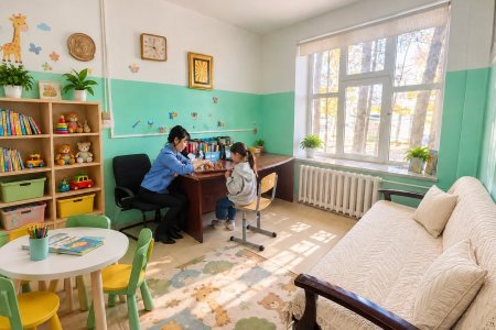 АЛБАН ХААГЧДЫН ХҮҮХДЭД ЭЭЛТЭЙ ОРЧНЫГ БҮРДҮҮЛЖ БАЙНА