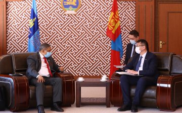 Боловсролын салбарын реформыг хийхэд хамтарч ажиллахыг хүслээ