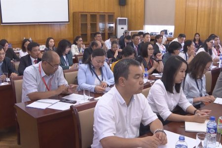 “Нийгмийн тэгш бус байдлыг бууруулах нь: Мэдлэгээс төрийн бодлогод” сэдэвт семинар хоёр дахь өдрөө үргэлжиллээ