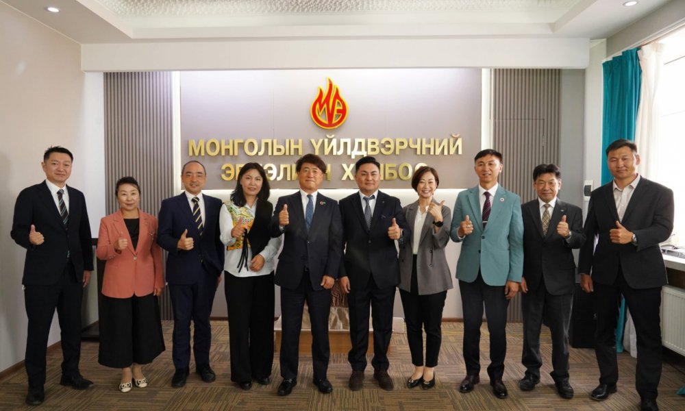 ЯПОН УЛСЫН ЦАХИЛГААН ЭРЧИМ ХҮЧНИЙ ҮНДЭСНИЙ ҮЭ-ИЙН ХОЛБООНЫ ТӨЛӨӨЛӨГЧИД МОНГОЛ УЛСАД АЙЛЧИЛЛАА