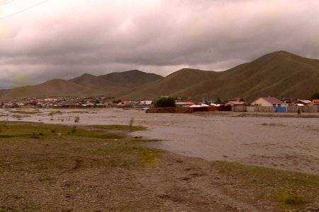 Хотын захын хороолол буюу Дамбадаржаа, Улиастай орчмын айл өрхийн үерийн эрсдэл өндөр байна