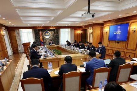 НИЙСЛЭЛ ХОТОД ТУЛГУУРТ ГҮҮРЭН БАЙГУУЛАМЖ БАРИХ ТӨСЛИЙН ТЭЗҮ-Г БОЛОВСРУУЛНА