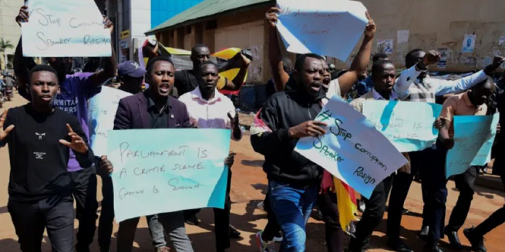 Уганда улсын засгийн газрын эсрэг жагсаалд оролцсон олон арван хүн баривчлагдлаа