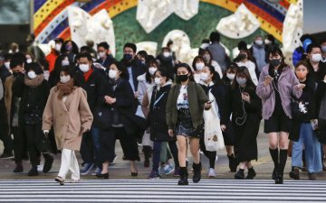 Япон улсын хүн амын нэг хүрэхгүй хувь нь вакцин хийлгэжээ