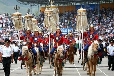 Баяр наадмын ХӨТӨЛБӨР