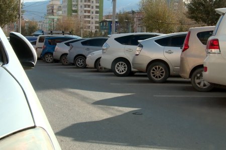 Жолооч нар зогсоол хайж багадаа 15-30 минут зарцуулдаг