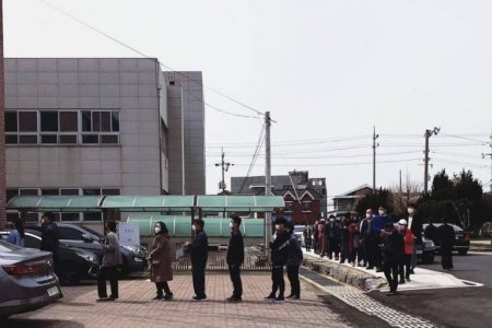 Ковид19 цар тахлын үеийн Үндэсний Ассемблэйн21 дэх удаагийн сонгууль БНСУ-д өрнөж байна