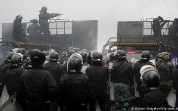 Казахстаны ерөнхийлөгч ОХУ-аас цэргийн тусламж хүсэв