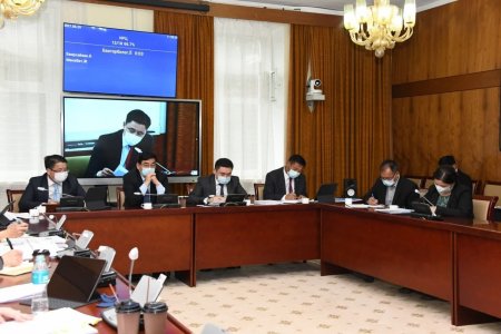 БАЙНГЫН ХОРООНЫ ХУРАЛДААНААР БОЛОВСРОЛЫН ЕРӨНХИЙ ХУУЛИЙН ТӨСӨЛ БОЛОН ТҮҮНИЙГ ДАГАЛДАН ГАРАХ ХУУЛИЙН ТӨСЛҮҮДИЙН ХЭЛЭЛЦЭХ ЭСЭХИЙГ ДЭМЖЛЭЭ