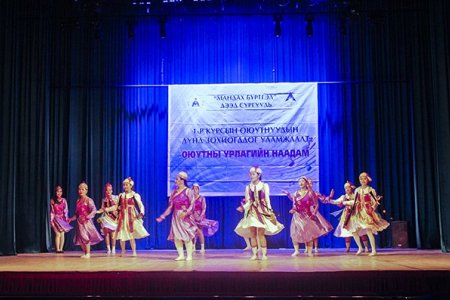 “Art performance of student” 