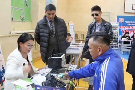 Хан-Уул дүүргийн алслагдсан хороодын иргэдэд төрийн үйлчилгээг хүргэж ажиллалаа
