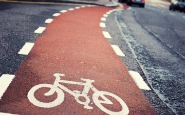 Энэ жил нийслэлийн хэмжээнд 8 байршилд 50.2 км унадаг дугуйн зам барихаар болжээ