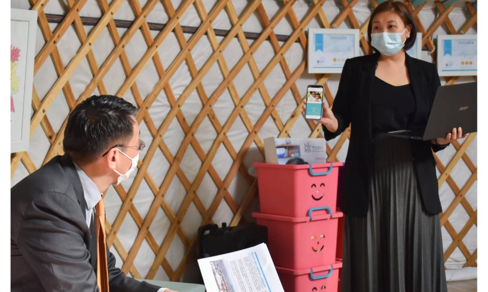 БАГА НАСНЫ ХҮҮХДИЙГ ЭЦЭГ ЭХ, АСРАН ХАМГААЛАГЧИЙН ДЭМЖЛЭГТЭЙГЭЭР  ХӨГЖҮҮЛЭХ САЙН ТУРШЛАГЫГ ХЭРЭГЖҮҮЛЖ БАЙНА