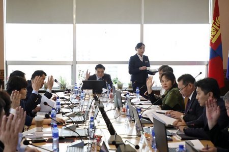 Нийслэлийн төр, захиргааны байгууллагуудын ажлын цагийг 08.00-17.00 цаг болгож өөрчиллөө