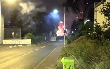 Францын хууль тогтоогчид энэ сарын 14-нд буюу Үндэсний баярын өдрөөр иргэдийнхээ бүх төрлийн салют эзэмших, худалдах, хэрэглэхийг хориглох тогтоолыг өнгөрөгч ням гарагт гаргажээ