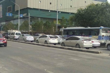 Замын хөдөлгөөний эрчмийг сайжруулах зорилгоор явган хүний зарим гарцуудыг цөөллөө