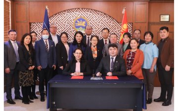 БШУЯ, БОЛОВСРОЛ, ШИНЖЛЭХ УХААНЫ ҮЙЛДВЭРЧНИЙ ЭВЛЭЛИЙН ХОЛБОО 2022-2023 ОНД ХАМТРАН АЖИЛЛАХ ХЭЛЭЛЦЭЭР БАЙГУУЛЛАА