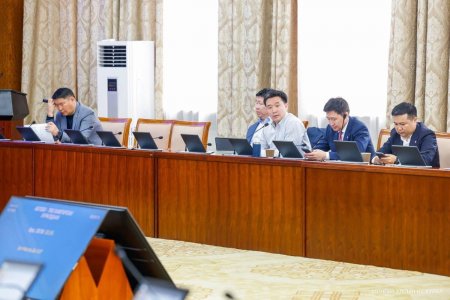 Татвартай холбоотой зургаан хуулийн төслийн хэлэлцүүлгийг хойшлууллаа