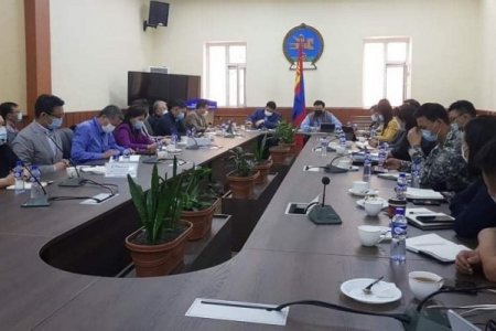 ЭРҮҮЛ МЭНДИЙН САЛБАРЫНХАН ЦАР ТАХЛЫН ТАЛААР ХЭЛЭЛЦЭЖ БАЙНА