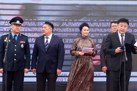 С.Батболд “Та суудлын бүсээ заавал бүслээрэй. Таны амь насыг хамгаалах болно”