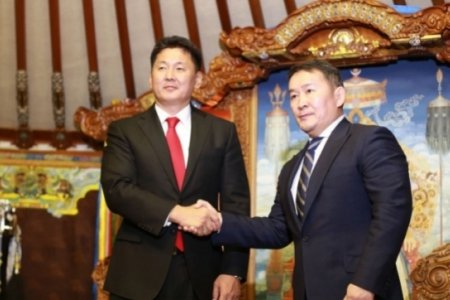 Хоёр эзний нэг зарц буюу гэр бүлийн МАНАН-гийнхан