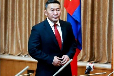 УИХ-ын даргыг огцруулах хуулийн төслөө Ерөнхийлөгч өргөн барихаар орсон боловч хүлээж авсангүй 