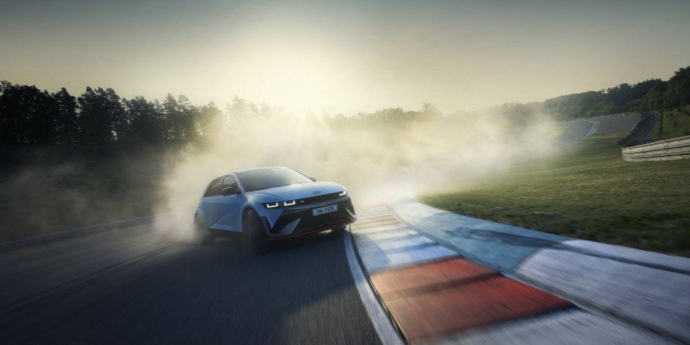 Hyundai IONIQ 5 N 2024 оны TopGear.com Electric Awards-ын шилдэг EV Hot Hatch-ээр шалгарлаа.