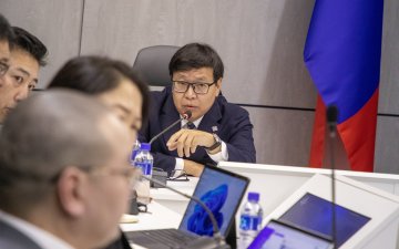 Боловсролын сайдын шуурхай хуралдаан боллоо