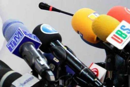 Хэвлэл мэдээллийн салбарт ажиллагсдын 4 хүн тутмын 1 нь ажлаа солих шалтгаанаа цалин багатай холбоотой гэжээ