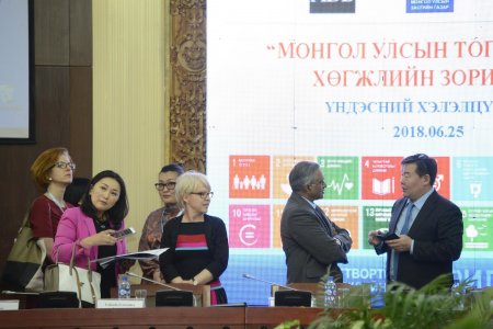 Г.Занданшатар: Нийгэм, эдийн засагт тодорхой ахиц, өөрчлөлт гарсаар байна