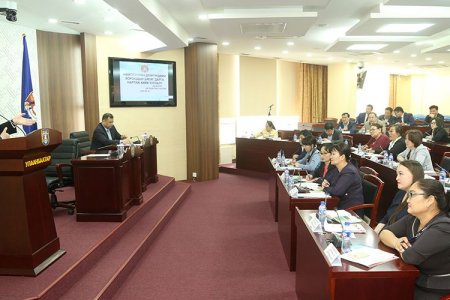 Алслагдсан дүүргүүдийн хороодын Засаг дарга нартай уулзалт хийлээ