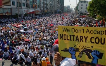 Мьянмар улсын иргэд бүх нийтийн ажил хаялт зарлаж байна