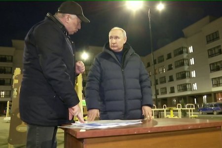 ОХУ-ын Ерөнхийлөгч В.Путин эзлэн түрэмгийллээ эхлүүлснээс хойш анх удаа дайны халуун цэгт айлчилжээ
