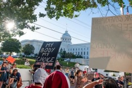 АНУ-ын Алабама муж үр хөндөлтийг бүрмөсөн хориглож магадгүй