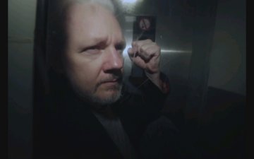 Жулиан Ассанжид холбогдох бэлгийн хүчирхийллийн хэргийг Швед улсын прокурорын газраас эргэн сэргээхээр болсноо мэдэгдлээ
