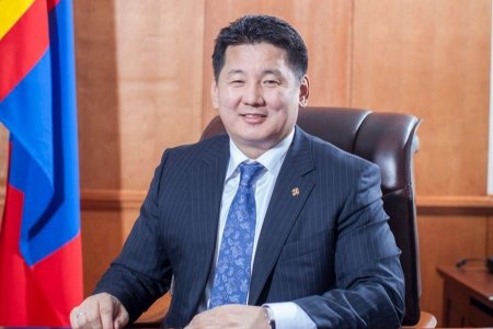 МОНГОЛ УЛСЫН ЕРӨНХИЙ САЙД У.ХҮРЭЛСҮХ ЯПОН УЛСЫН ЦОГ ЖАВХЛАНТ ЭЗЭН ХААН НАРҮХИТО-Г “ЭЗЭН ХААНЫ СЭНТИЙД ЗАЛАРСНЫГ ТУНХАГЛАХ ТӨРИЙН ЁСЛОЛ”-Д ОРОЛЦОНО