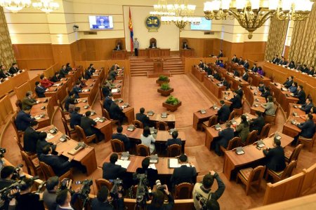 Эмэгтэйчүүдийн квотыг зөвхөн сонгуулийн тухай хуулиас гадна улс төрийн намын тухай хуульд суулгах ёстой