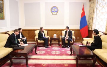 БОЛОВСРОЛЫН ХҮРТЭЭМЖИЙГ САЙЖРУУЛАХ ЧИГЛЭЛЭЭР АЗИЙН ХӨГЖЛИЙН БАНКНААС ДЭМЖЛЭГ ХҮСЛЭЭ