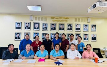 Аймгийн нэгдсэн эмнэлгийн Шинэ сувилагч, эмнэлгийн тусгай мэргэжилтэн нарт Эрүүл мэндийн газрын сургагч багш мэргэжил арга зүйн зөвлөгөө өгч ажиллалаа. 