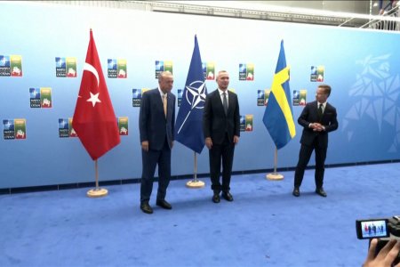 Туркийн ерөнхийлөгч Режеп Тайип Эрдоган сүүлийн нэг жилийн хугацаанд Швед улсын Умард Атлантын Гэрээний байгууллага буюу НАТО-д элсэх хүсэлтэд хориг тавиад байсан юм
