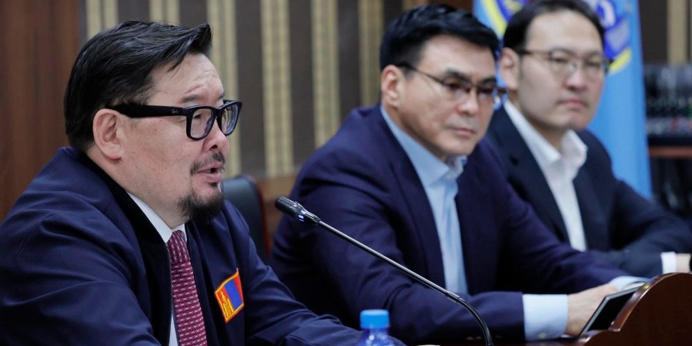 2026 оны 03 дугаар сарын 22-ны өдөр Монгол Улсын Ерөнхий сайд Г.Занданшатар,  Улсын Их Хурлын гишүүн С.Амарсайхан, Улсын Их Хурлын гишүүн, Цахим Хөгжлийн сайд Э.Батшугар нар Налайх дүүрэгт ажиллалаа.