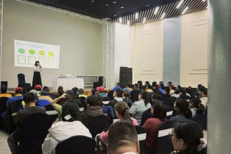 Сэлэнгэ аймгийн ЭМГ-н Хяналт шалгалтын хэлтсээс эрүүл ахуй, халдвар хамгааллын чиглэлээр танхимын сургалтыг үе шаттайгаар зохион байгуулж эхэллээ. 