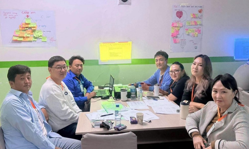 ЧАДВАРЛАГ ЭМЧ, ЧАДВАРЛАГ СУВИЛАГЧ, ЧАДВАРЛАГ ЭМНЭЛГИЙН МЭРГЭЖИЛТЭН ХӨТӨЛБӨР СЭЛЭНГЭ АЙМАГТ ХЭРЭГЖИЖ БАЙНА.