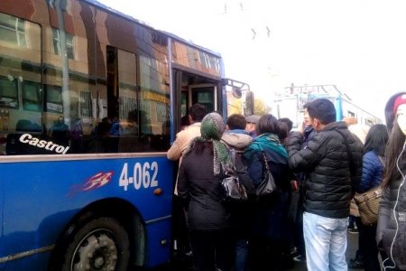 Нийтийн тээврийн хүрэлцээ өглөө, оройд нийтийн тээврийн үйлчилгээ хомсдолтой байна