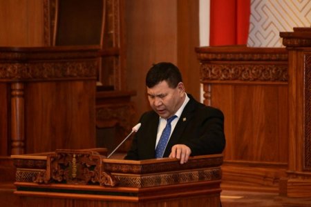 Хуульд нэмэлт, өөрчлөлт оруулах тухай хуулийн төслүүдийн анхны хэлэлцүүлгийг хийв