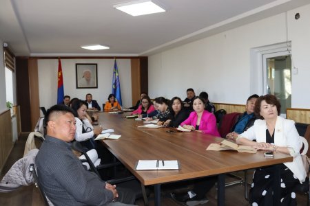 БАЙГУУЛЛАГЫН ДАРГА, ЭРХЛЭГЧ НАРЫН ШУУРХАЙ ХУРАЛ БОЛЛОО.  2025.10.06.