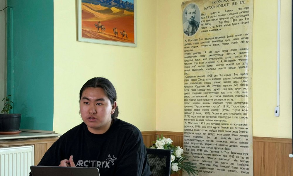 Оюутан судлаач Ц. Намууны “ШАВЖИЙН СУДАЛГААГ АШИГЛАН ХАДНЫ ОРШУУЛГЫН ЗАН ҮЙЛИЙГ ТОДРУУЛАХ НЬ” өгүүлэлд бичсэн Э. Өсөхбаярын шүүмж /3/