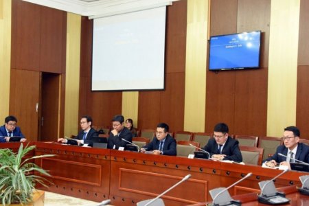 Малын хулгайн гэмт хэрэгт оногдуулах ялын бодлогыг хүндрүүлж, хорих болон зорчих эрхийг хязгаарлах ял оногдуулдаг байхаар хэлэлцлээ